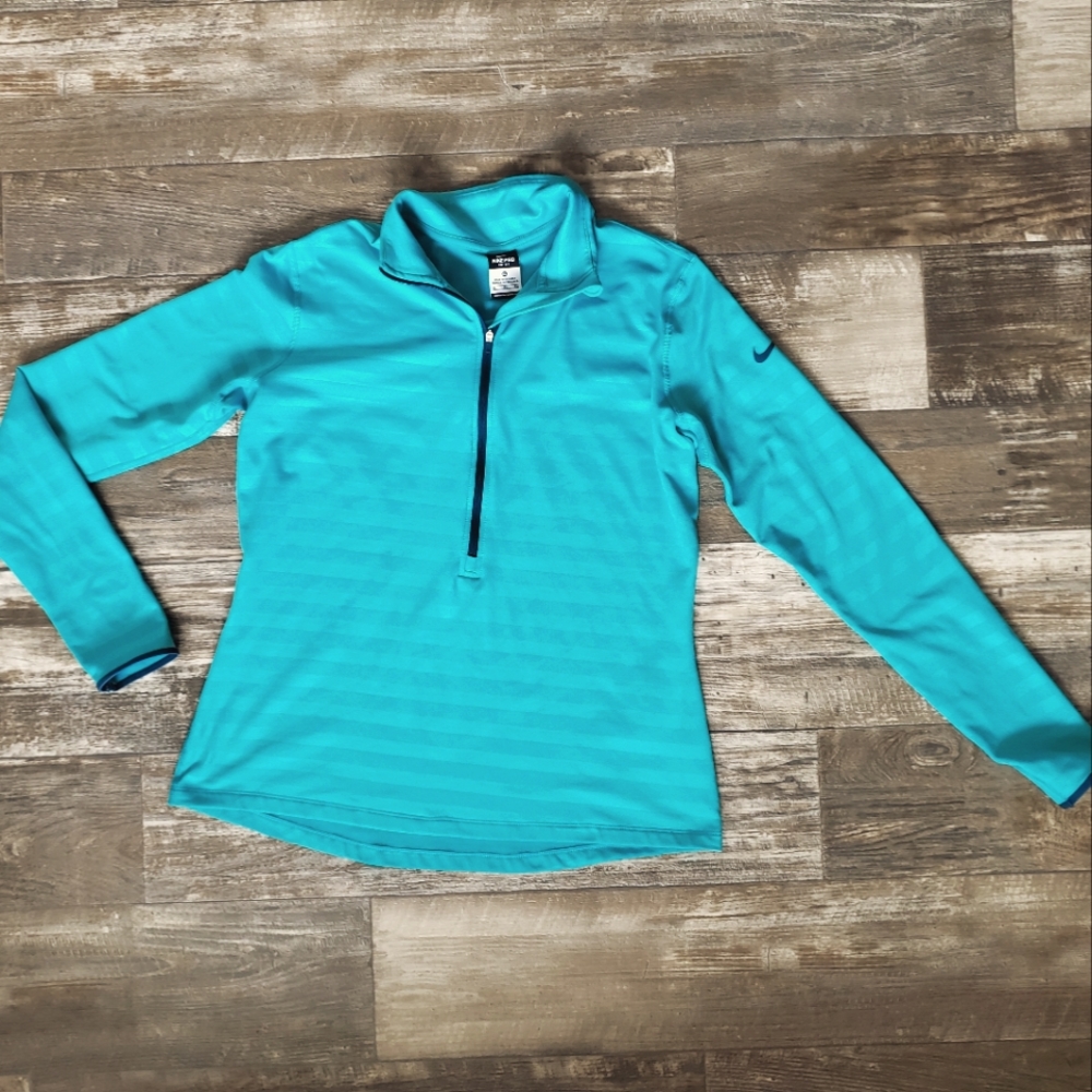 Nike Pro women's 1/2 zip pullover. Size XL